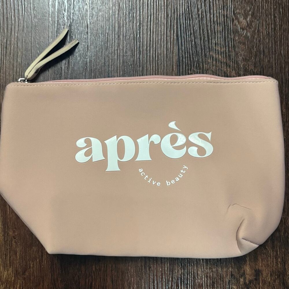 Après Studio Neoprene Makeup Bag Peach Nude Zippered Toiletry Pouch Travel Case